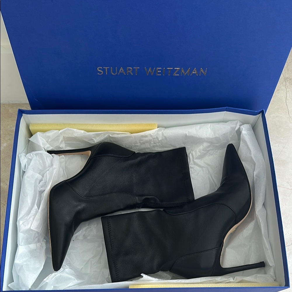 Stuart Weitzman Black Heeled Boots Sleek Suede Design